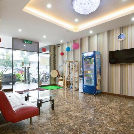 Hotel Zamburger Sungai Besi Kuala Lumpur Exterior photo